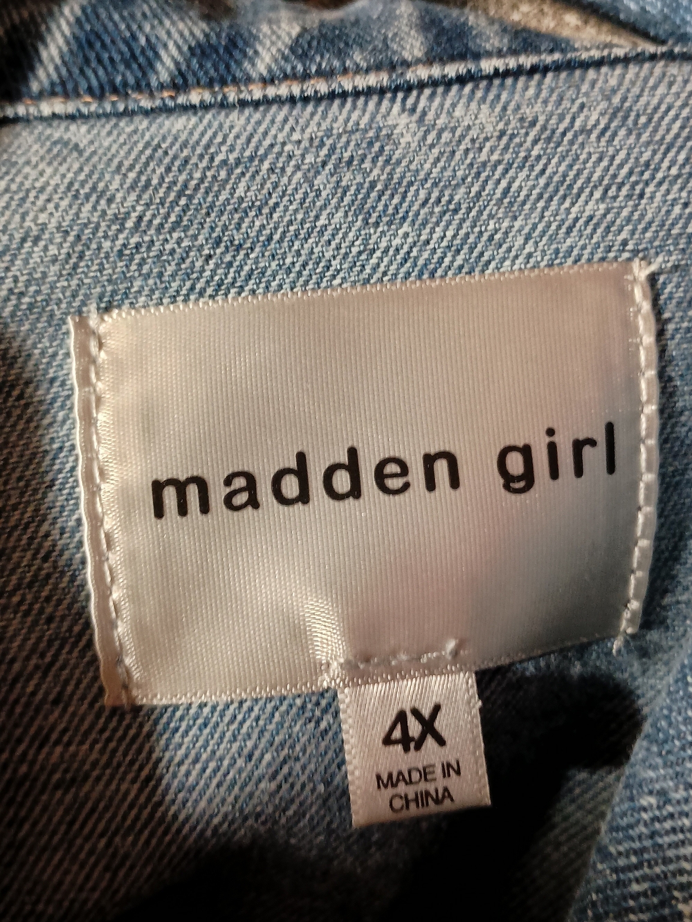 NWT Madden Girl Studded Blue Denim Jacket 4X - Picture 7 of 8